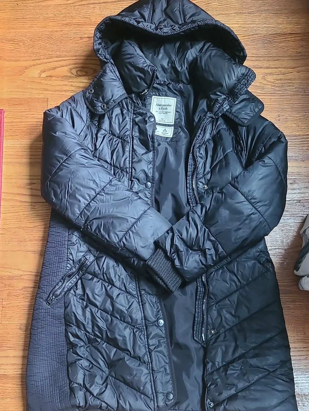 Abercrombie & Fitch Women's Black Quilted Hooded Puffer Jacket
